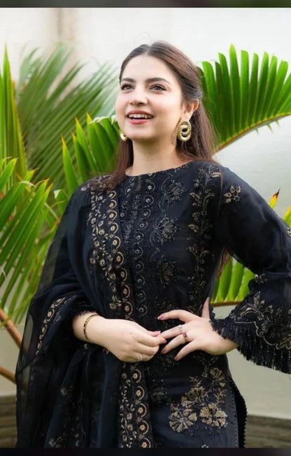 3 Pcs Women's Unstitched Embroidered Suit